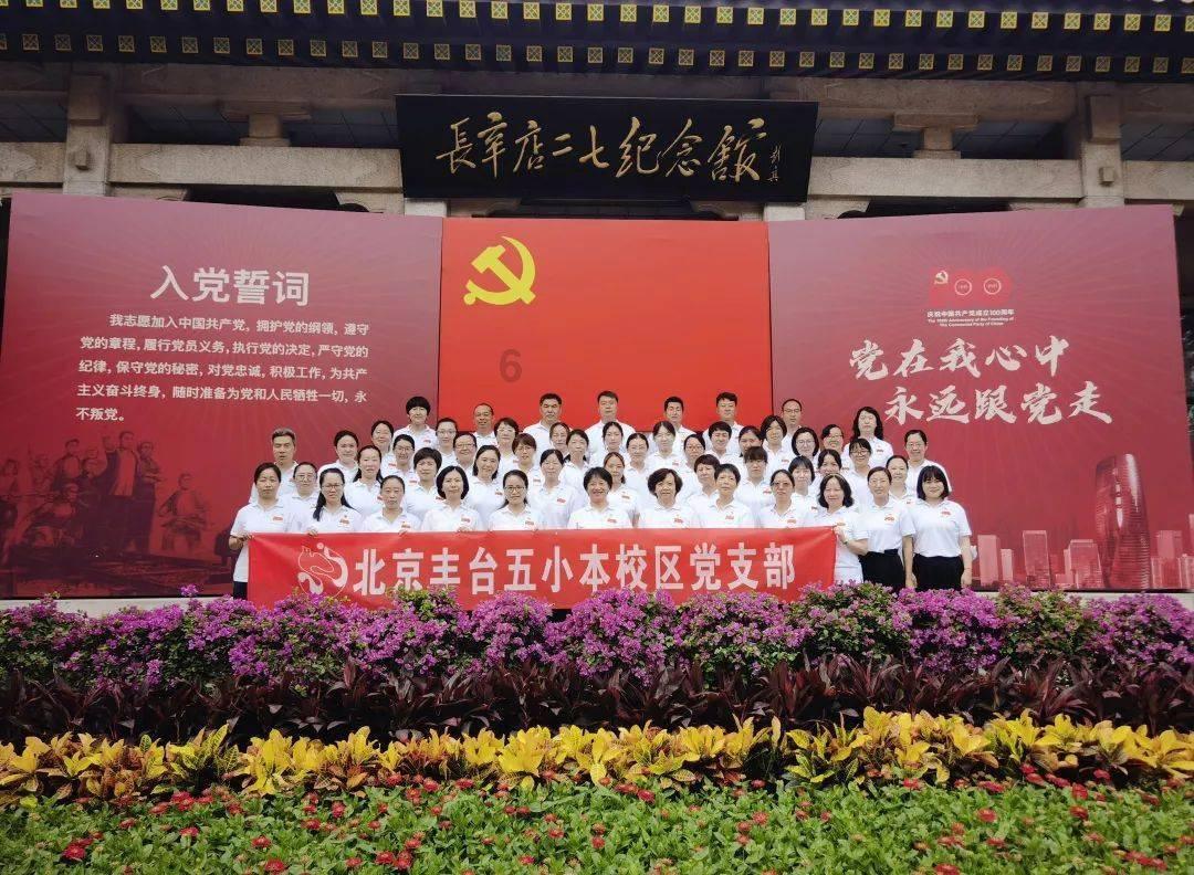 智问达人-助你解答疑惑-高中不让早恋,大学为何又单身呢?